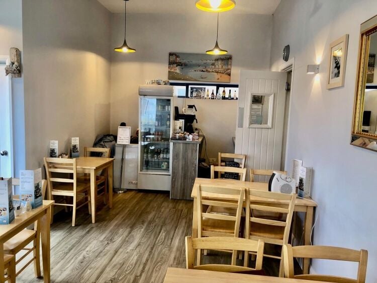 Leasehold Café & Restaurant Located In Perranporth Photo 5