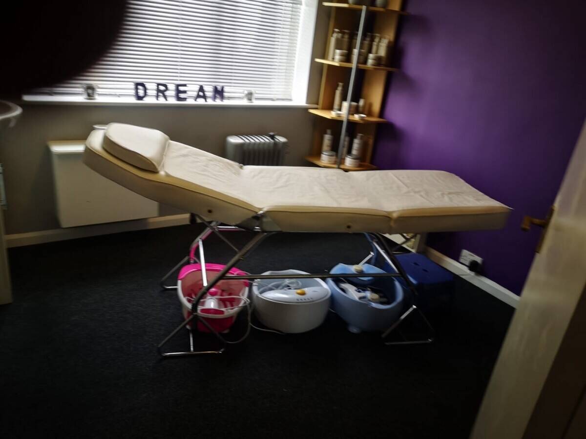 A Very Well Established Hair and Beauty Salon with Huge Potential Photo 5