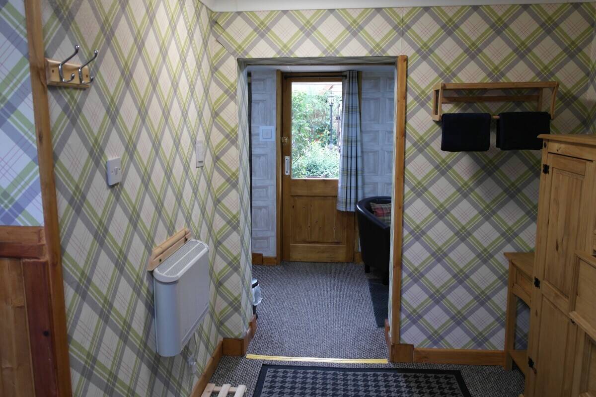 Scottish Highlands Lodge For Sale Drumnadrochit Loch Ness Photo 5
