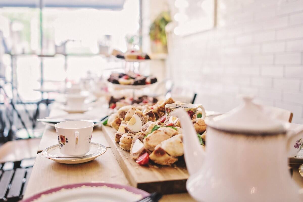 Cafe group for sale featuring 3 bustling branches in the Home Counties