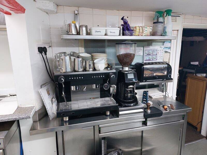 REDUCED ! Olde Worlde Tea Rooms / cafe For Sale in popular town near York Photo 5