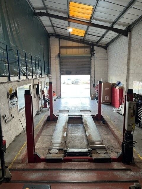 LONG ESTABLISHED, HIGHLY SUCCESFUL, VEHICLE REPAIR & SERVICE CENTRE BETWEEN SOUTHAMPTON & BOURNEMOUTH Photo 5
