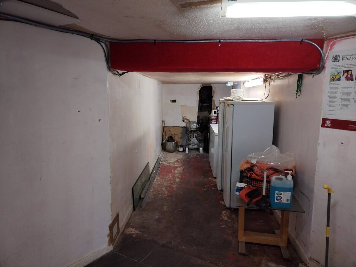 Shop To Let In Central Edinburgh