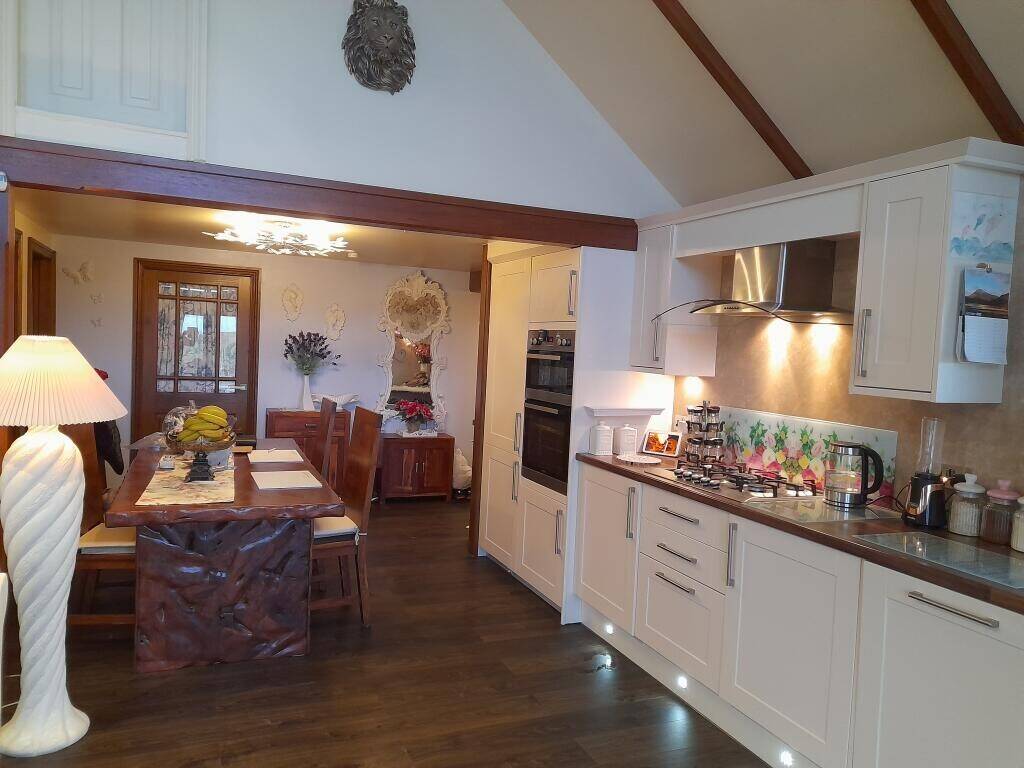 House with separate holiday home cottage with Stl license Photo 5