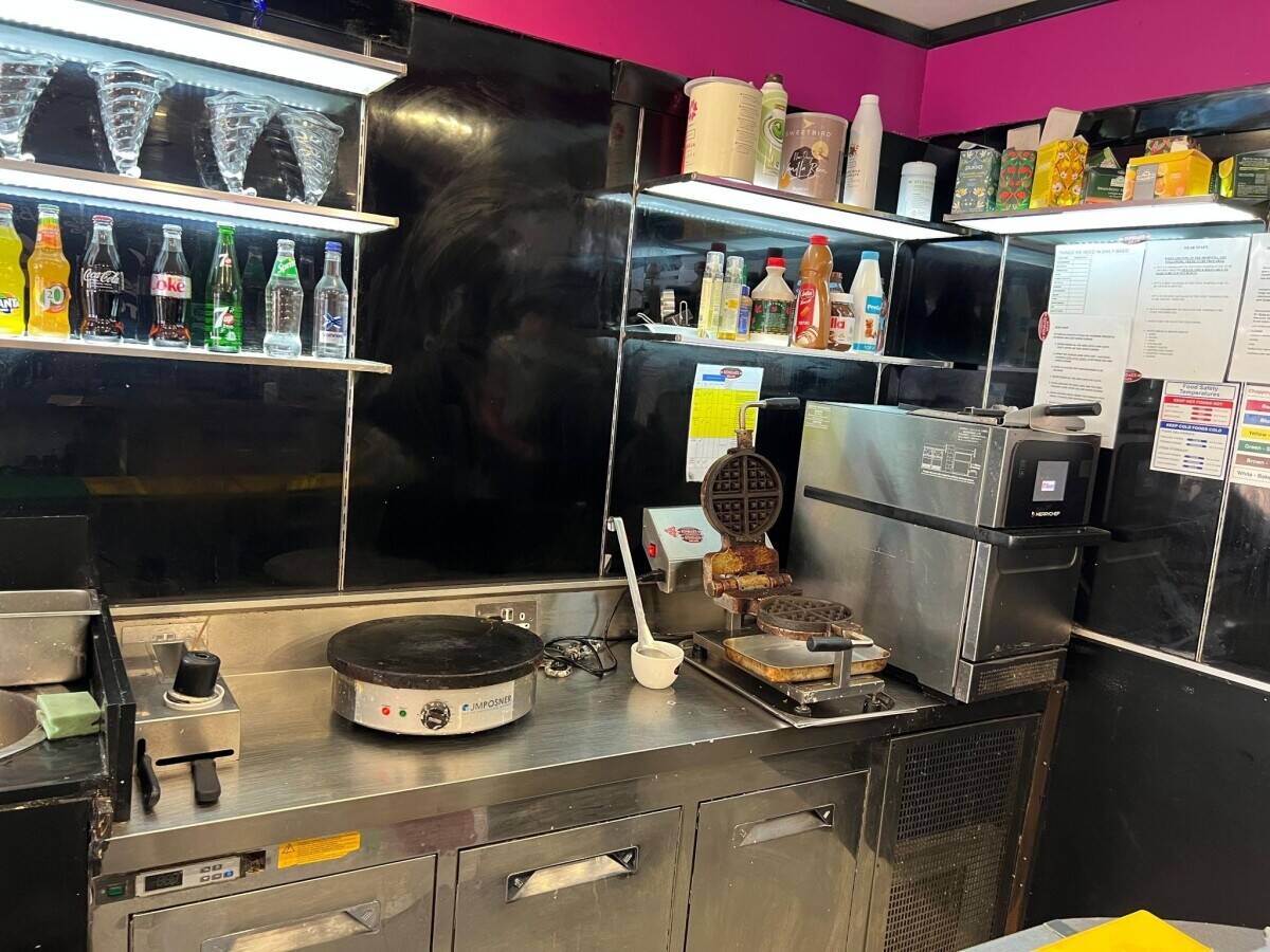 Sundaes Gelato dessert shop for sale