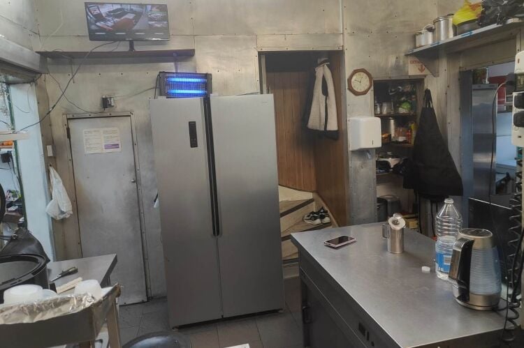 Established Takeaway With Accommodation - Hull