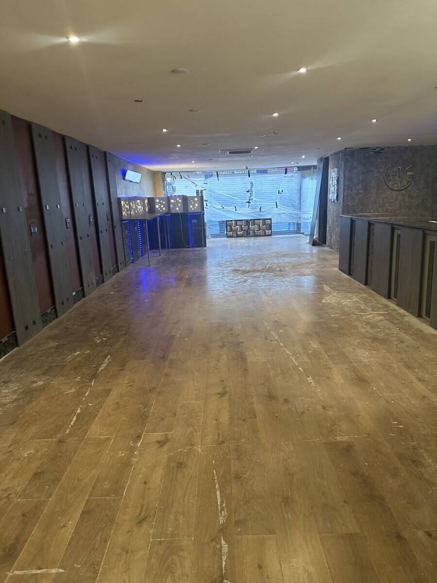 PRIME LOCATION - for a Chinese or Caribbean Style Buffet Restaurant NEW BUILD with all new FITTED OUT GLASS KITCHEN Photo 6