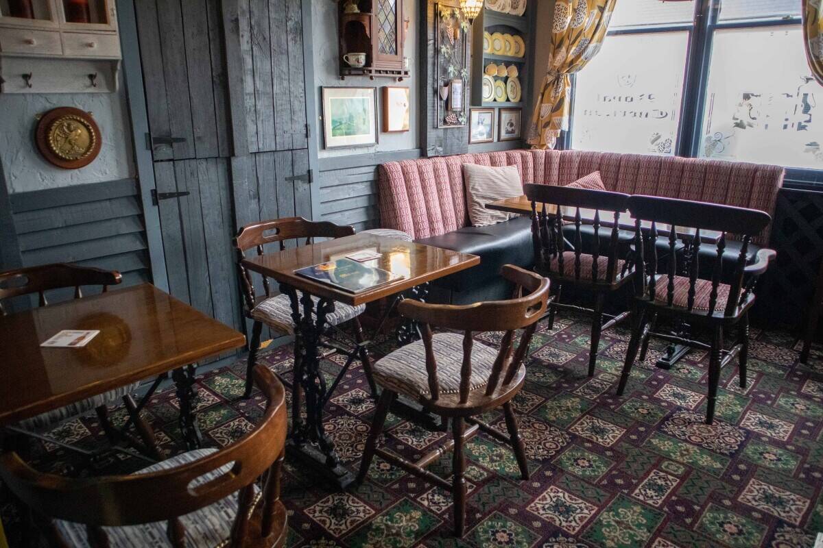 KENT - PROFITABLE PUB WITH THREE RESIDENTIAL UNITS