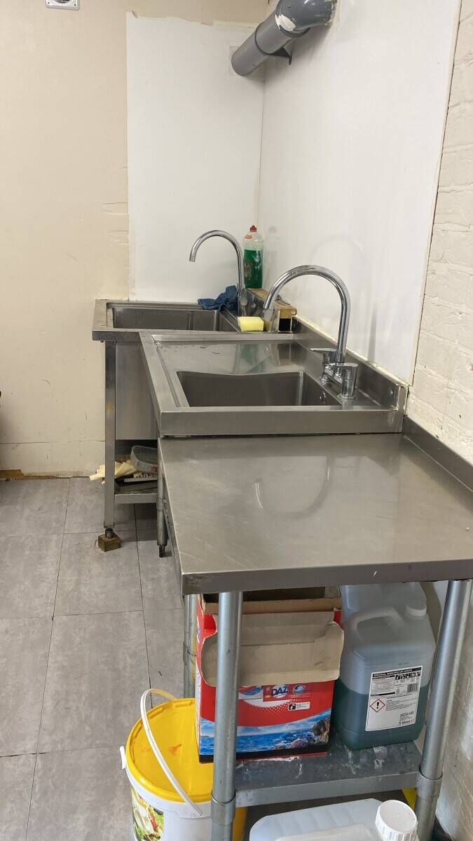 Kebab and Pizza shop for sale in Norwich city with 3 bedroom flat