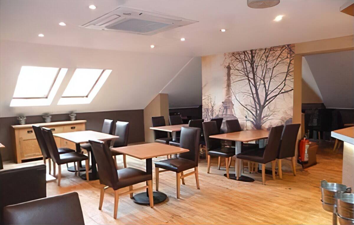 PRICE REDUCED! - Left Bank Brasserie, Halsall Lane Formby