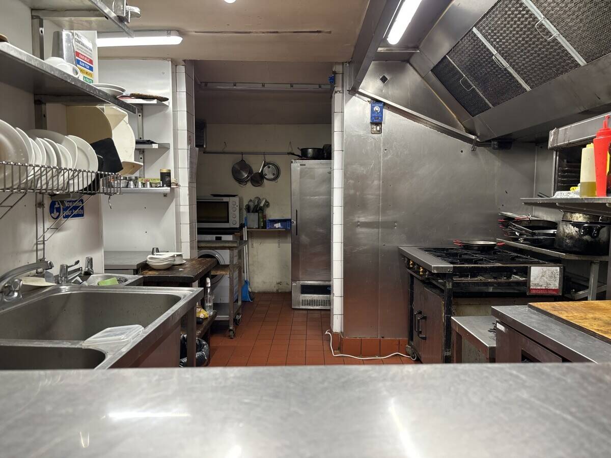 Reputable Spanish Restaurant with Bar for sale in London