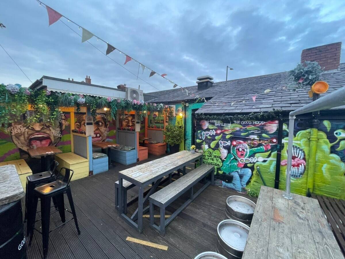 Restaurant with outside seating, fully license for sale in west kirby.