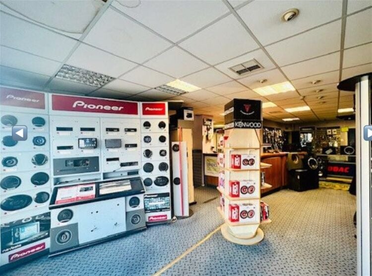 VEHICLE EQUIPMENT/ACESSORIES COMPANY