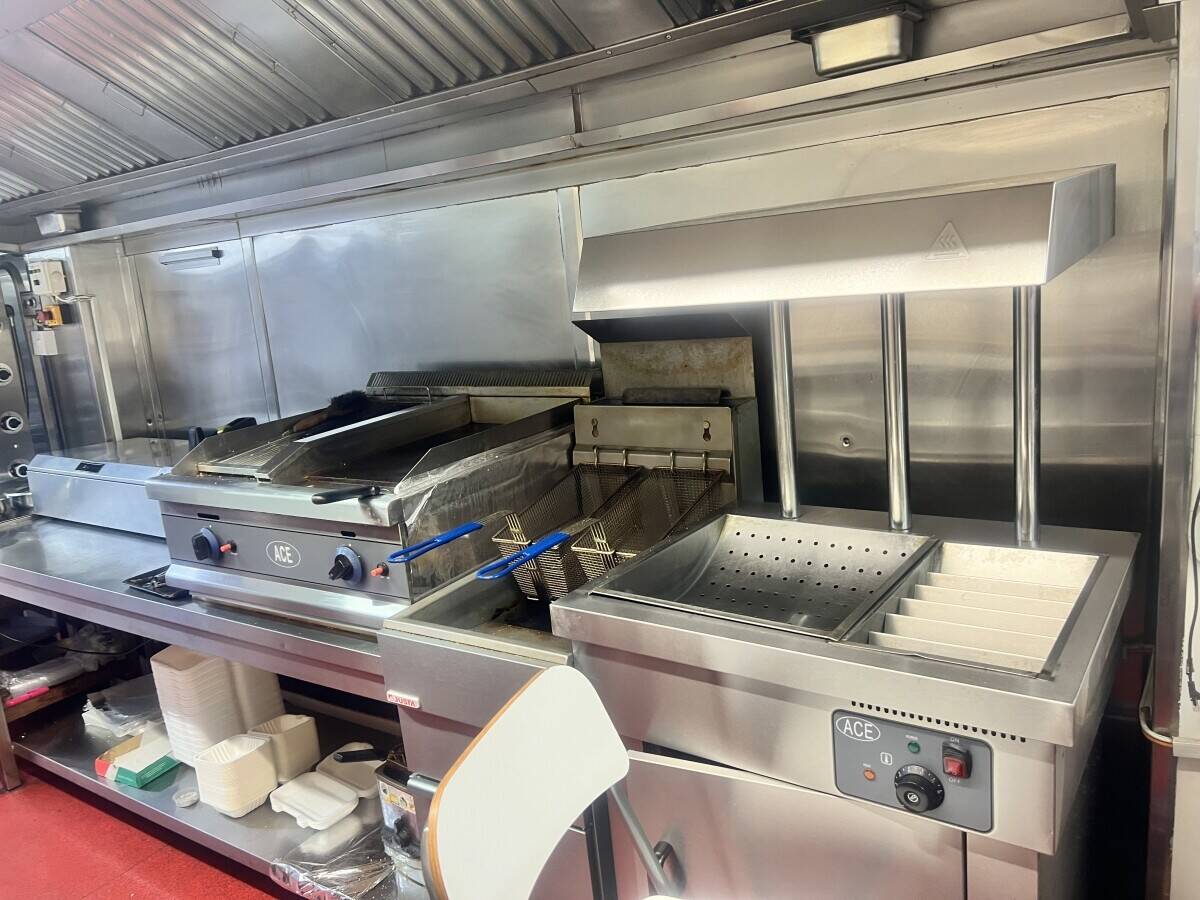 Pizza shop for sale in new bradwell Photo 5