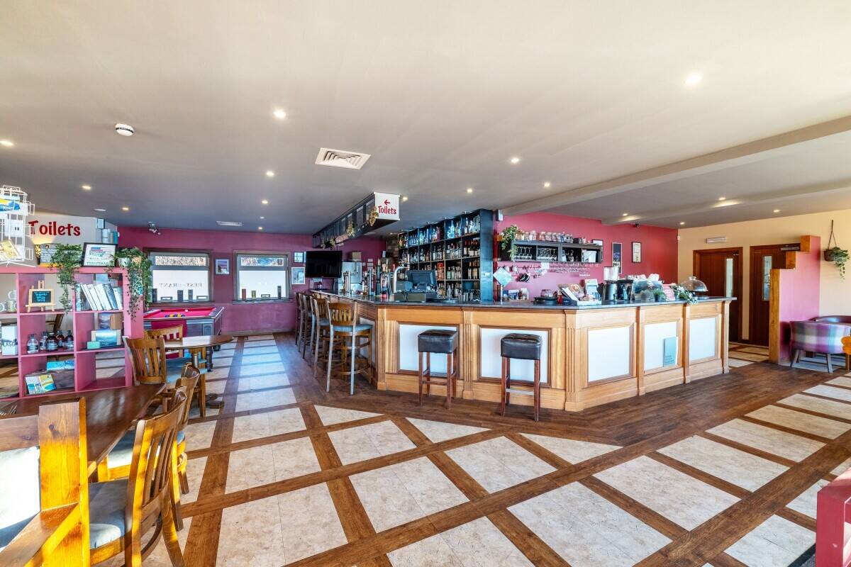 Opportunity to Run a Well-Established Pub/Restaurant on a Stunning Beach