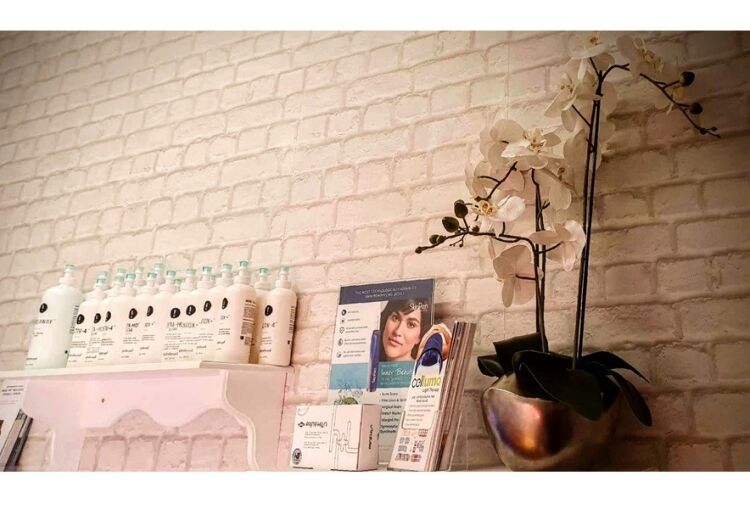 Well respected skincare clinic for sale Photo 5