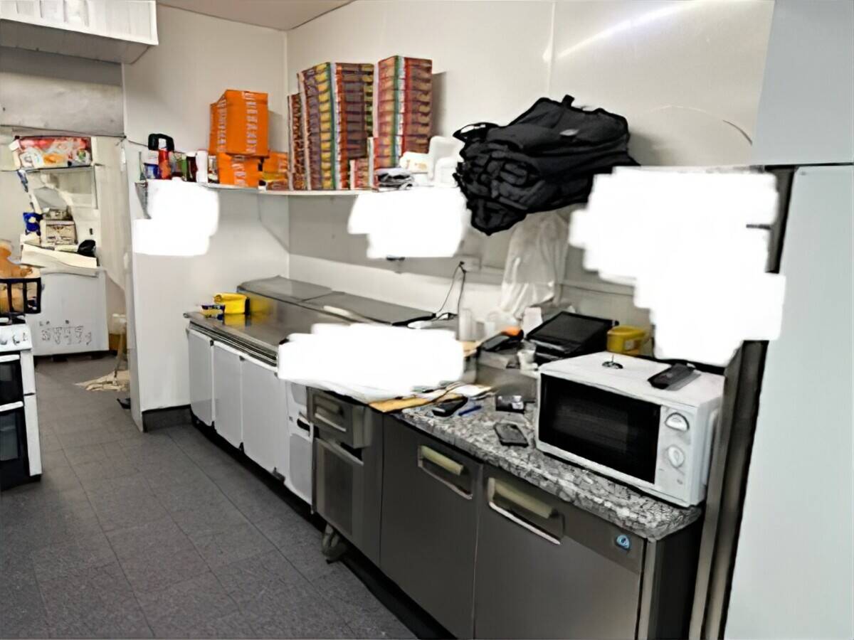 FISH CHIPS AND PIZZA TAKEAWAY AND DELIVERY SHOP IN TEESIDE