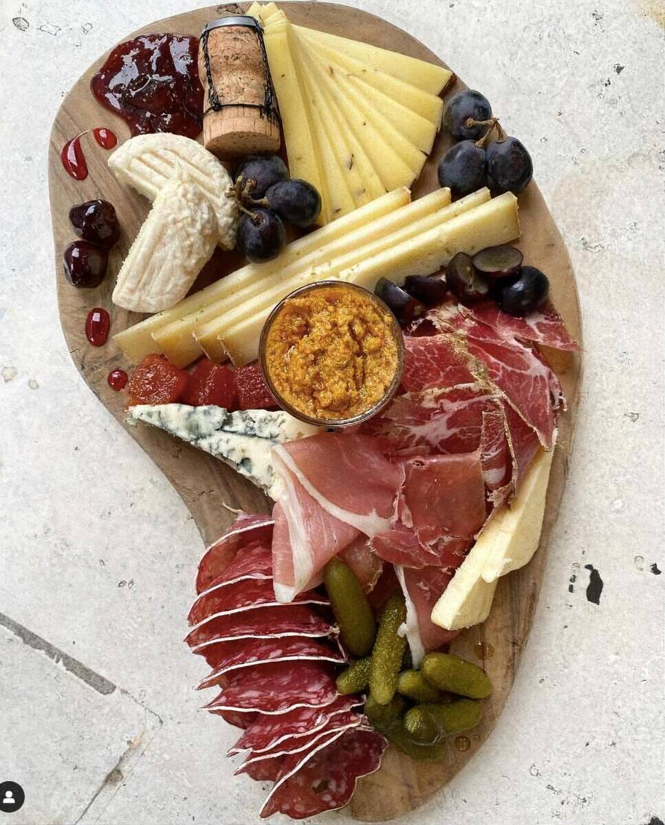Low cost set up Champagne bar franchise available in North London from Champagne and Fromage Photo 2