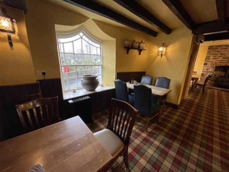One of Devon’s Finest Country Pubs For Sale in Paignton Photo 5