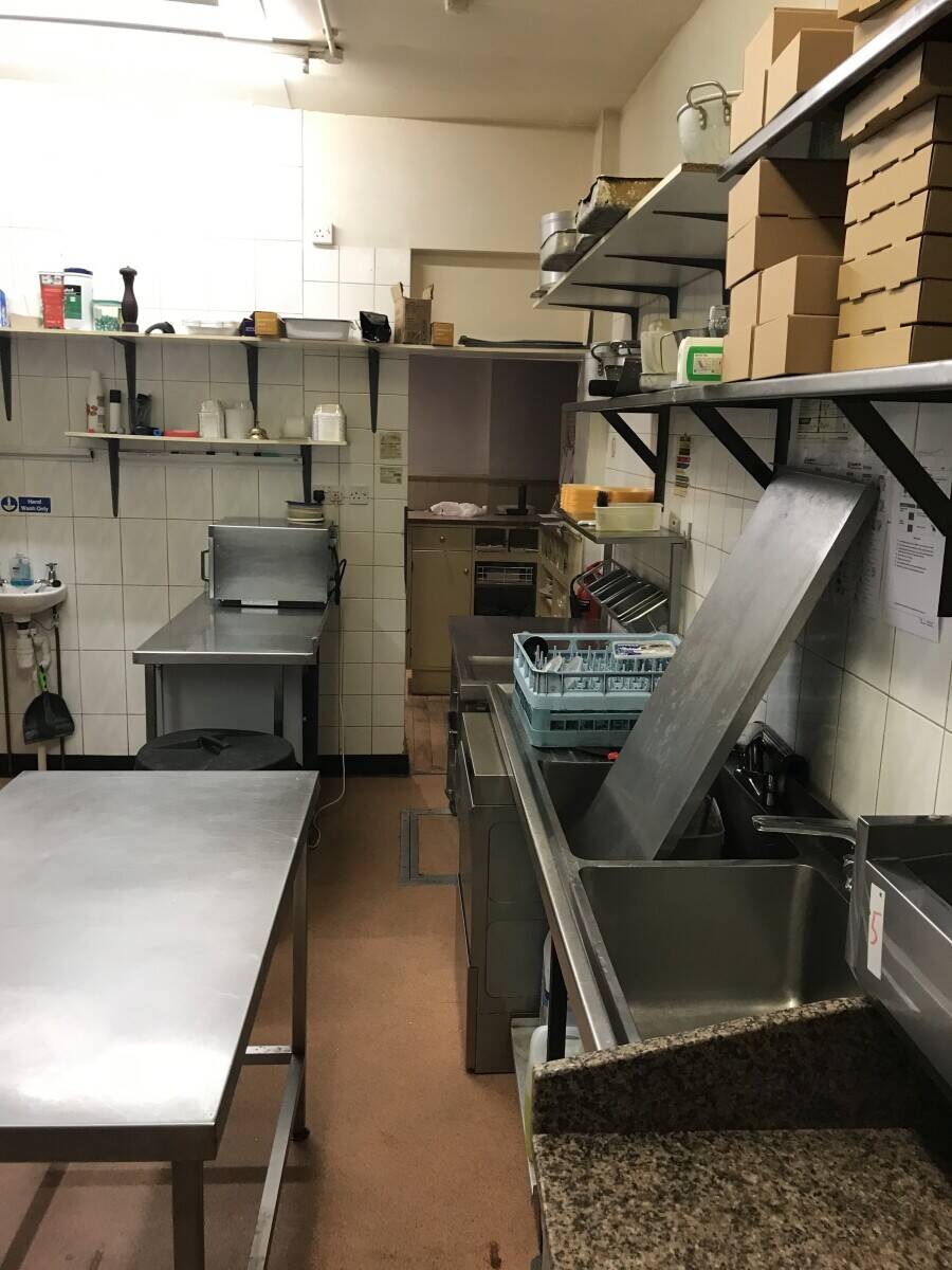 Italian restaurant and takeaway for sale