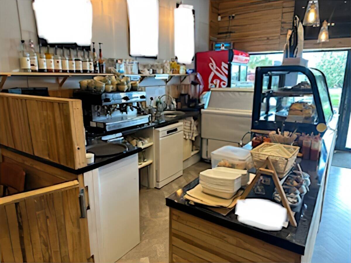 HIGH TURNIOVER COFFE SHOP IN VERY SOUGHT AFTER LOCATION IN TEESSIDE Photo 5