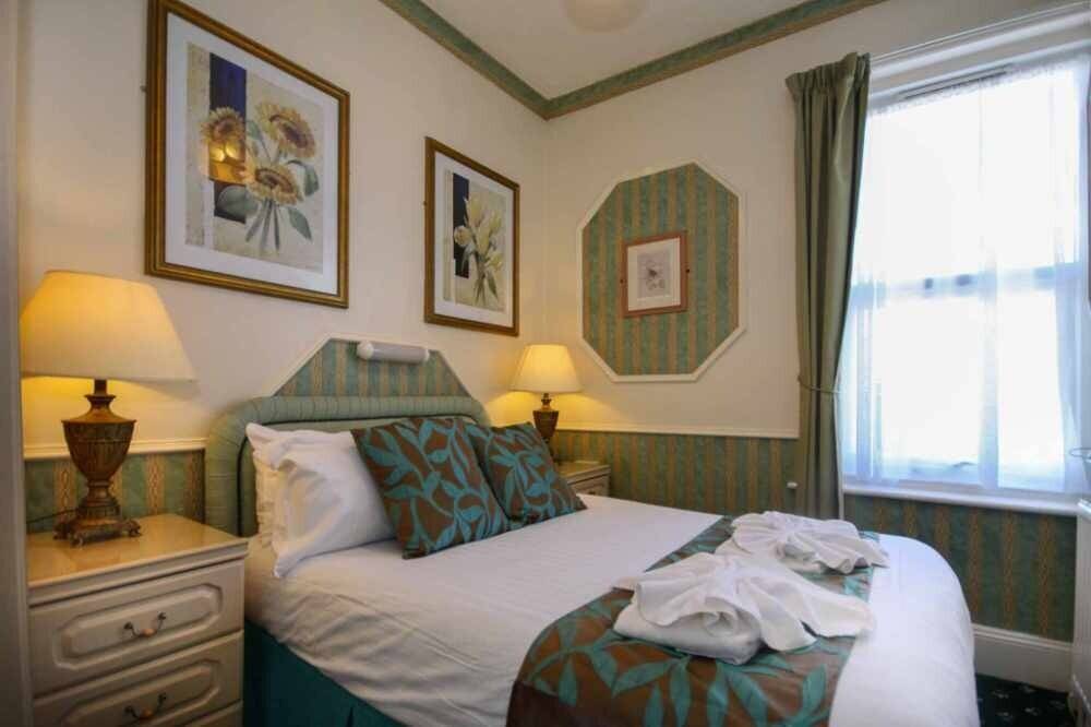 A wonderful Victorian 11-bedroom En suite guesthouse Photo 5