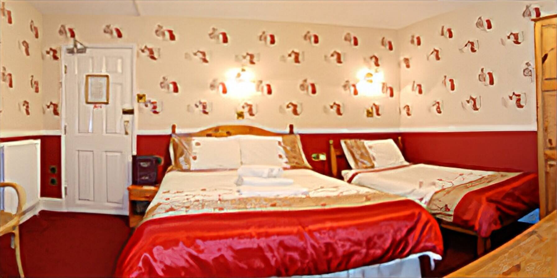 Lucrative Traditional Small Hotel with Sea Views Weymouth Photo 5