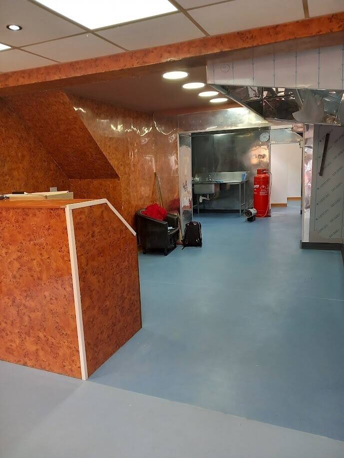 SOUTH WALES - VILLAGE CENTRE RECENTLY REFURBISHED TAKEAWAY Photo 5