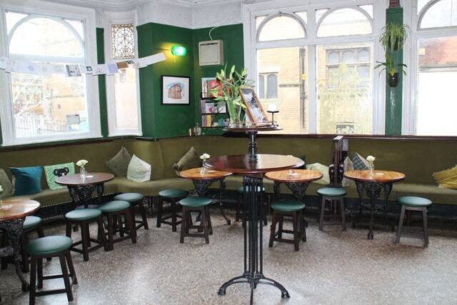 WORCESTER CITY CENTRE - HISTORIC LISTED VICTORIAN PUBLIC HOUSE