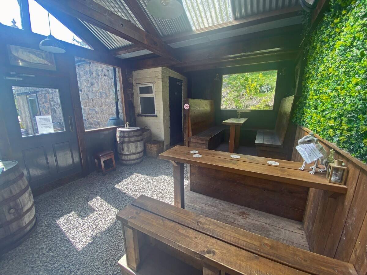 FLINTSHIRE - WET LED VILLAGE PUB WITH PLANNING PERMISSION