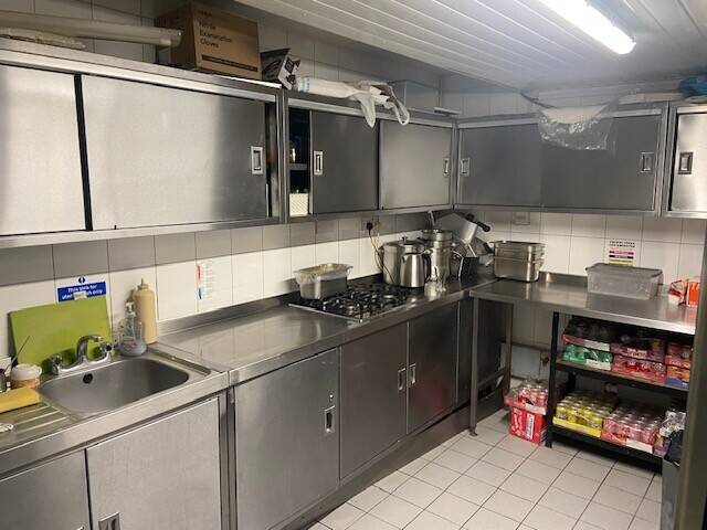 High Turnover Traditional Fish & Chip Takeaway Worcester Worcestershire Photo 5