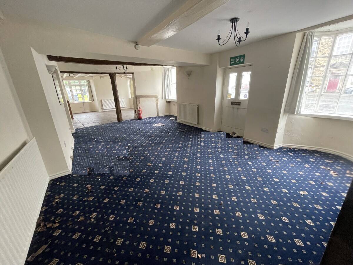 Freehold Commercial Opportunity with 3 Bedroom Property in Darlington, County Durham Photo 5