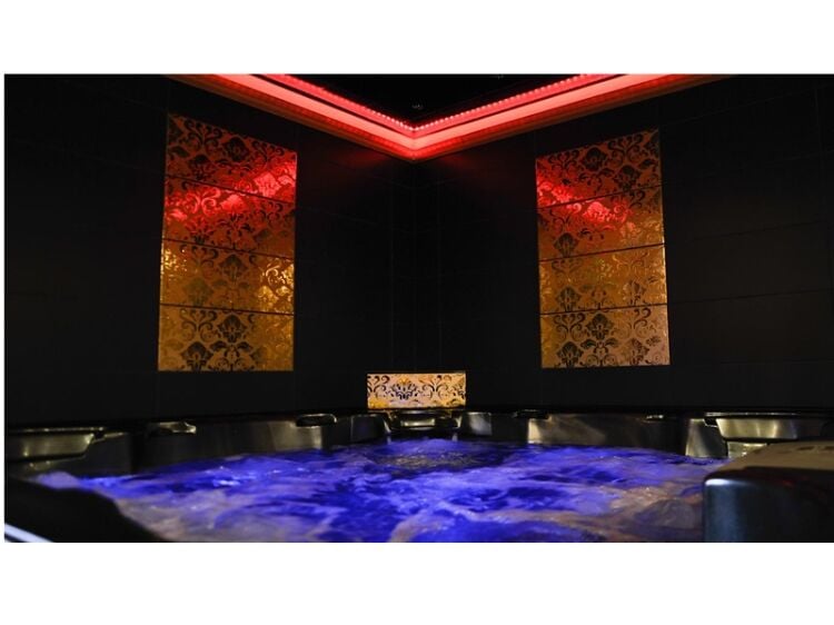 Premier Spa & Beauty Salon For Sale In Bolton
