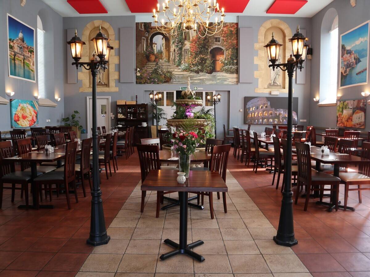 DORSET - BESPOKE TOWN CENTRE LICENSED ITALIAN RESTAURANT Photo 5