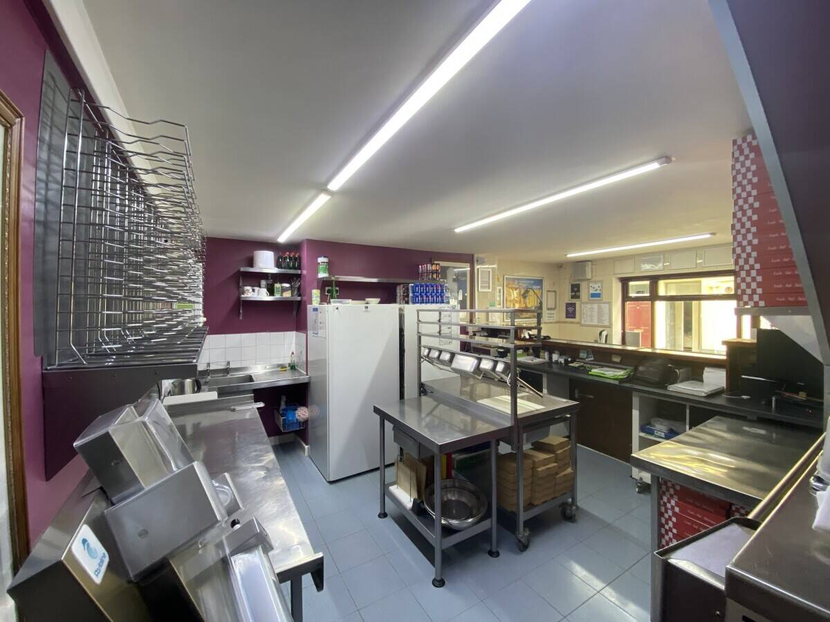 BRECON BEACONS NATIONAL PARK – ESTABLISHED AND PROFITABLE TAKEAWAY BUSINESS AT THE HEART OF MAJOR TO Photo 5