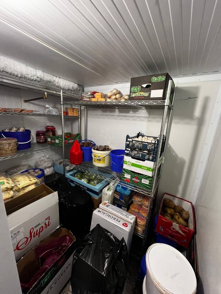 Pizza, kebab and burger take away for sale in Sheffield