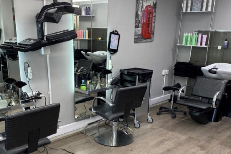 Hair Studio - Oxfordshire Photo 5