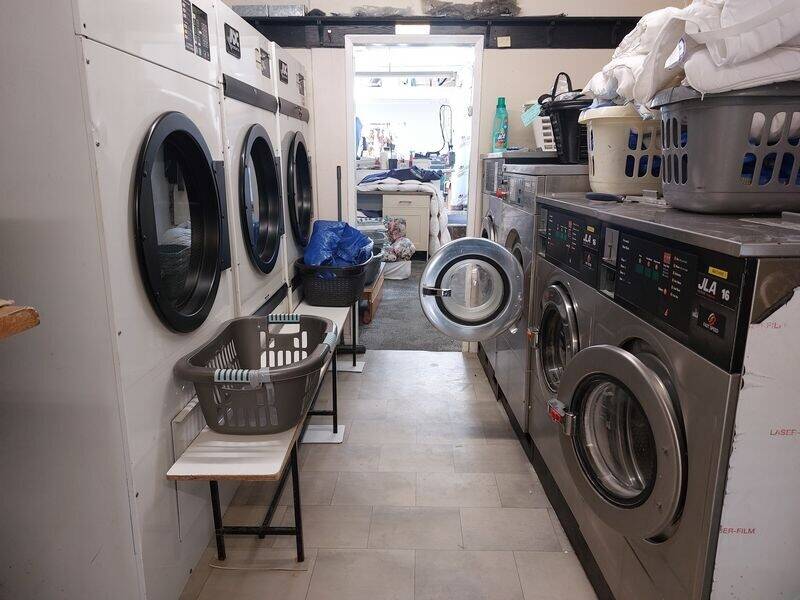 Look!! Busy and Profitable Laundry / Dry Cleaners in the North Yorkshire Market town of Malton Photo 5