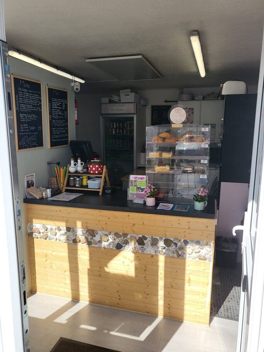 Well-Established Tea Room in the center of Wivenhoe, Essex Photo 5