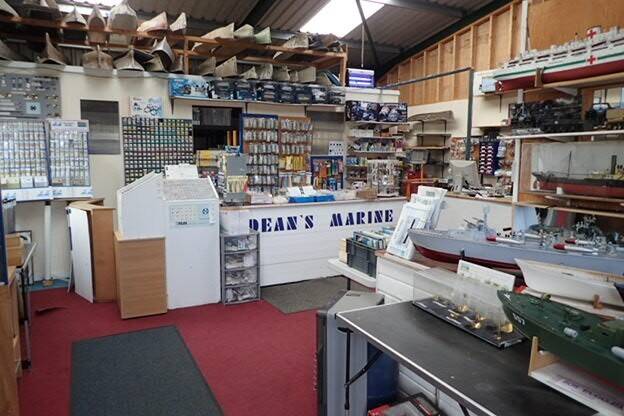 Model-making business / Model shop