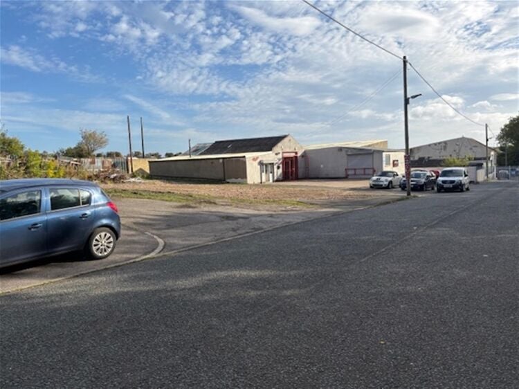 HIGHLY REGARDED MOTOR GARAGE