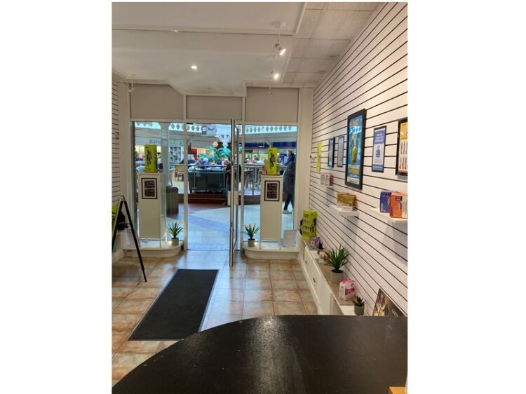 Popular & Growing Vape Store For Sale