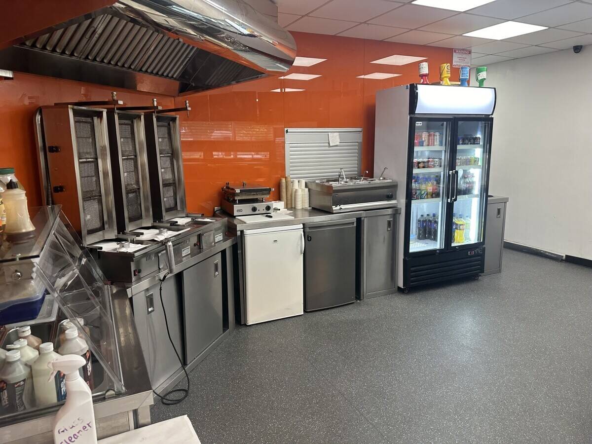 Fillets Fish & Chips and Kebabs Takeaway in Sleaford for sale Photo 6