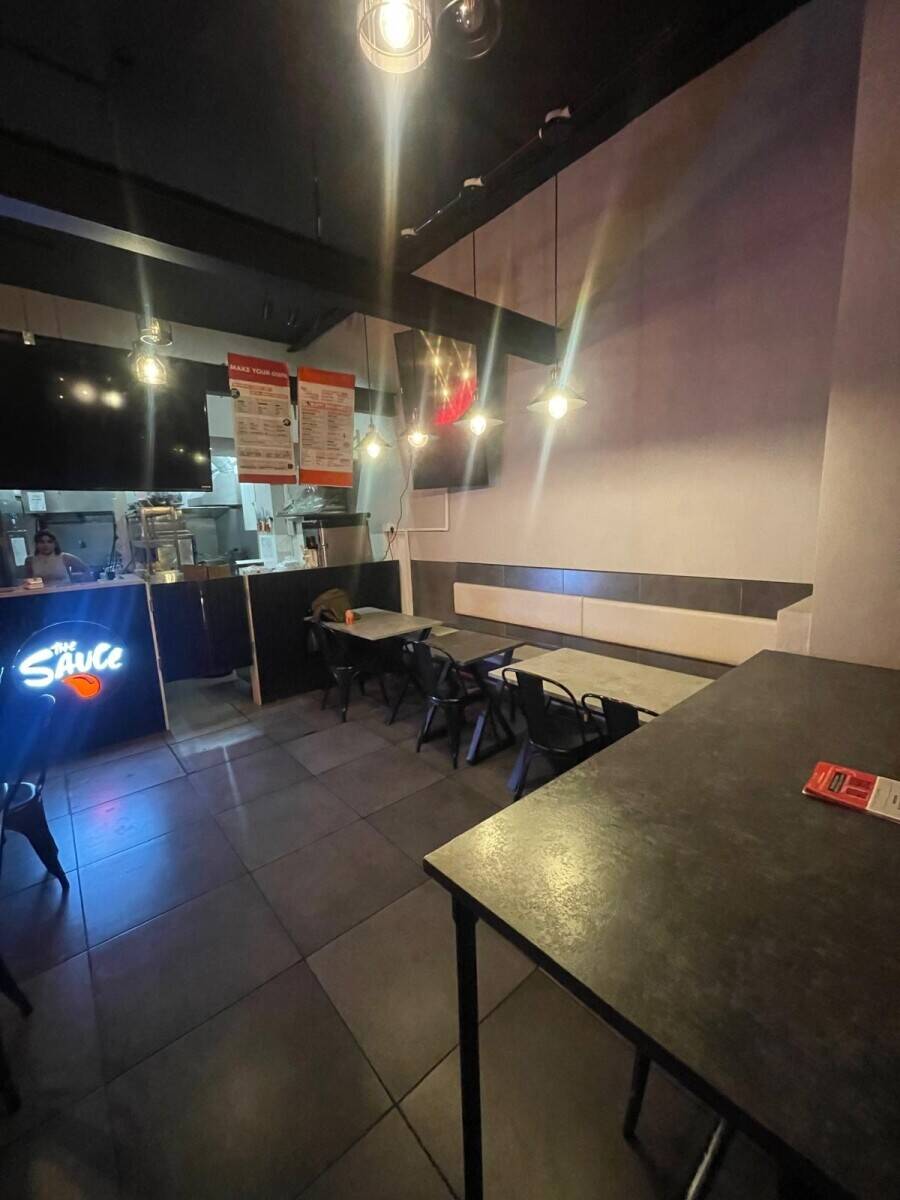 Gourmet wing and burger shop - Shoreditch Central London Photo 5