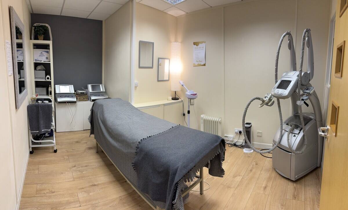 Beauty Salon for Sale in Dunstable, Beds Photo 5