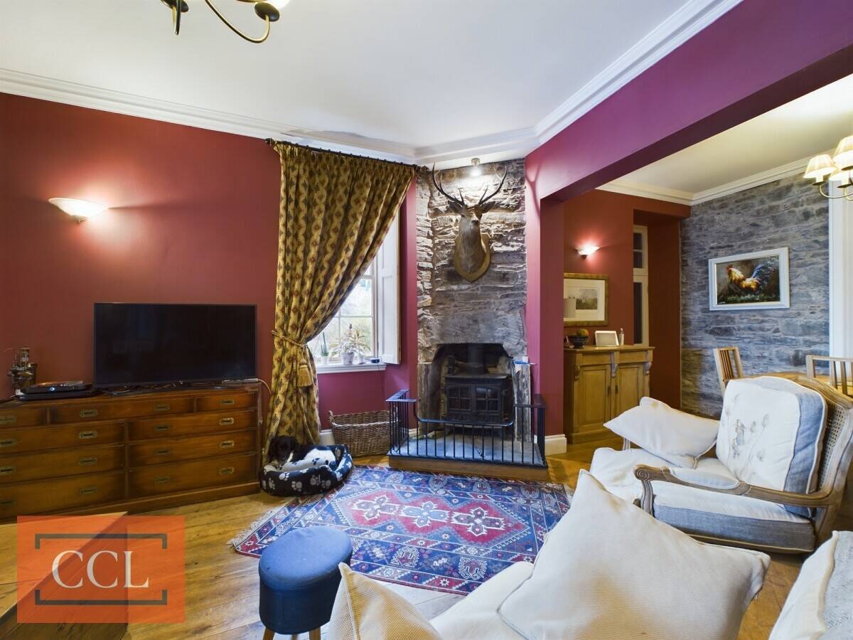 Licensed Hotel Operating as Self Catering and Licensed Bistro in Stunning Location