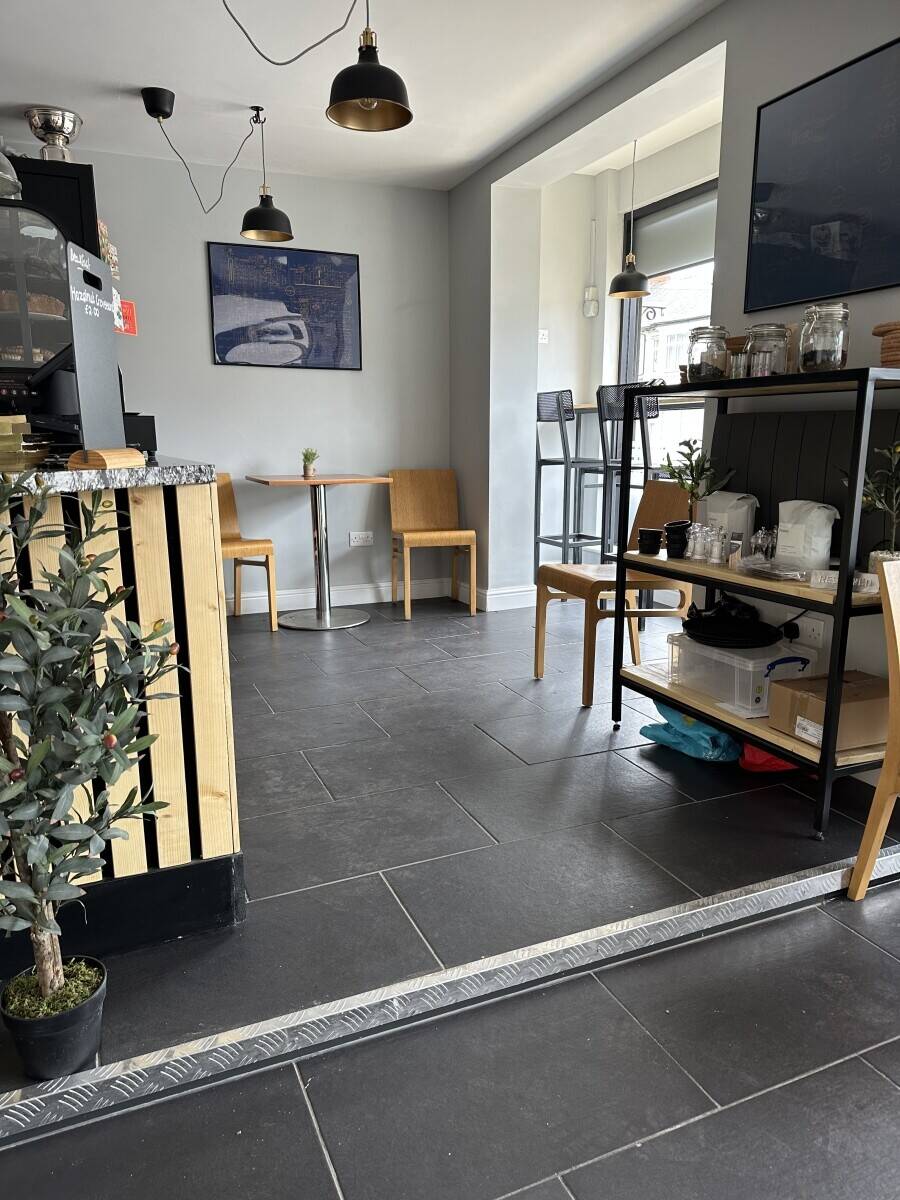 Coffee Shop/Bar for Sale in the Avenues area of Hull