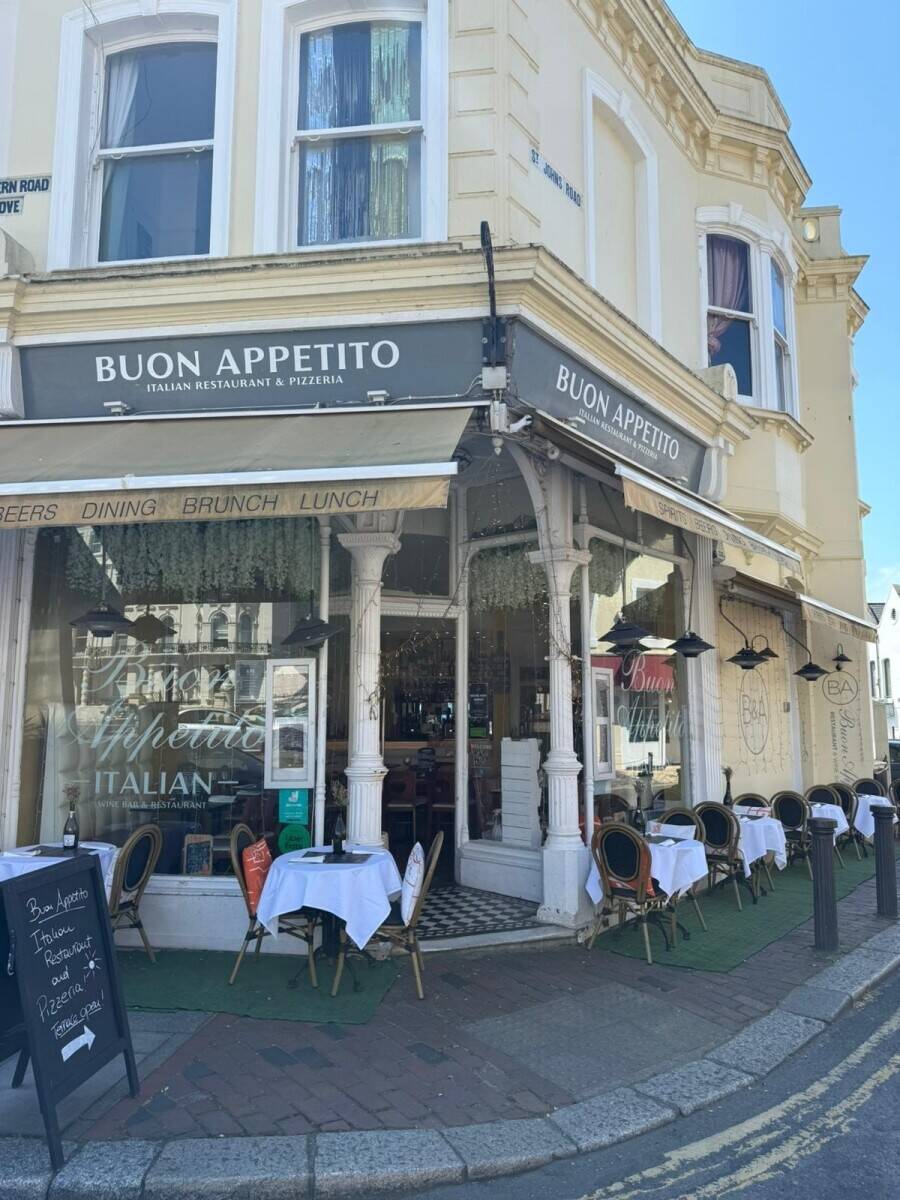 RESTAURANT & WINE BAR  CENTRAL HOVE LOCATION  FITTED KITCHENS, ALCOHOL LICENCE,  74 COVERS Photo 5