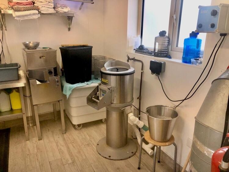 Freehold Fish & Chip Shop Takeaway Located In Redruth
