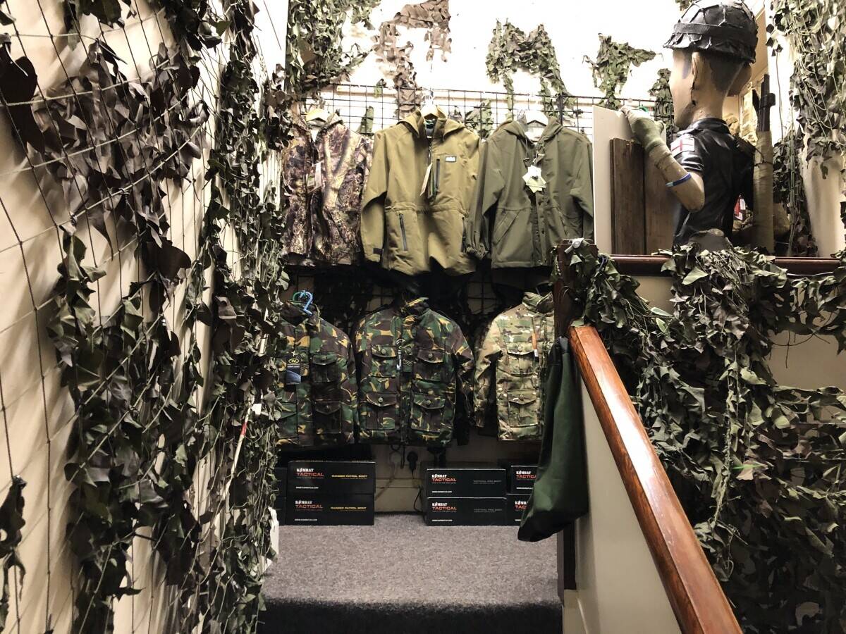 Established since 2002: Air Gun and Hunting Store, low cost leasehold premises